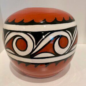 Ukrainain ceramic round vase